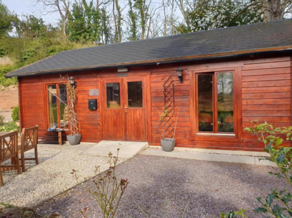 Impeccable 1-Bed House In Retford Close To A1 מראה חיצוני תמונה