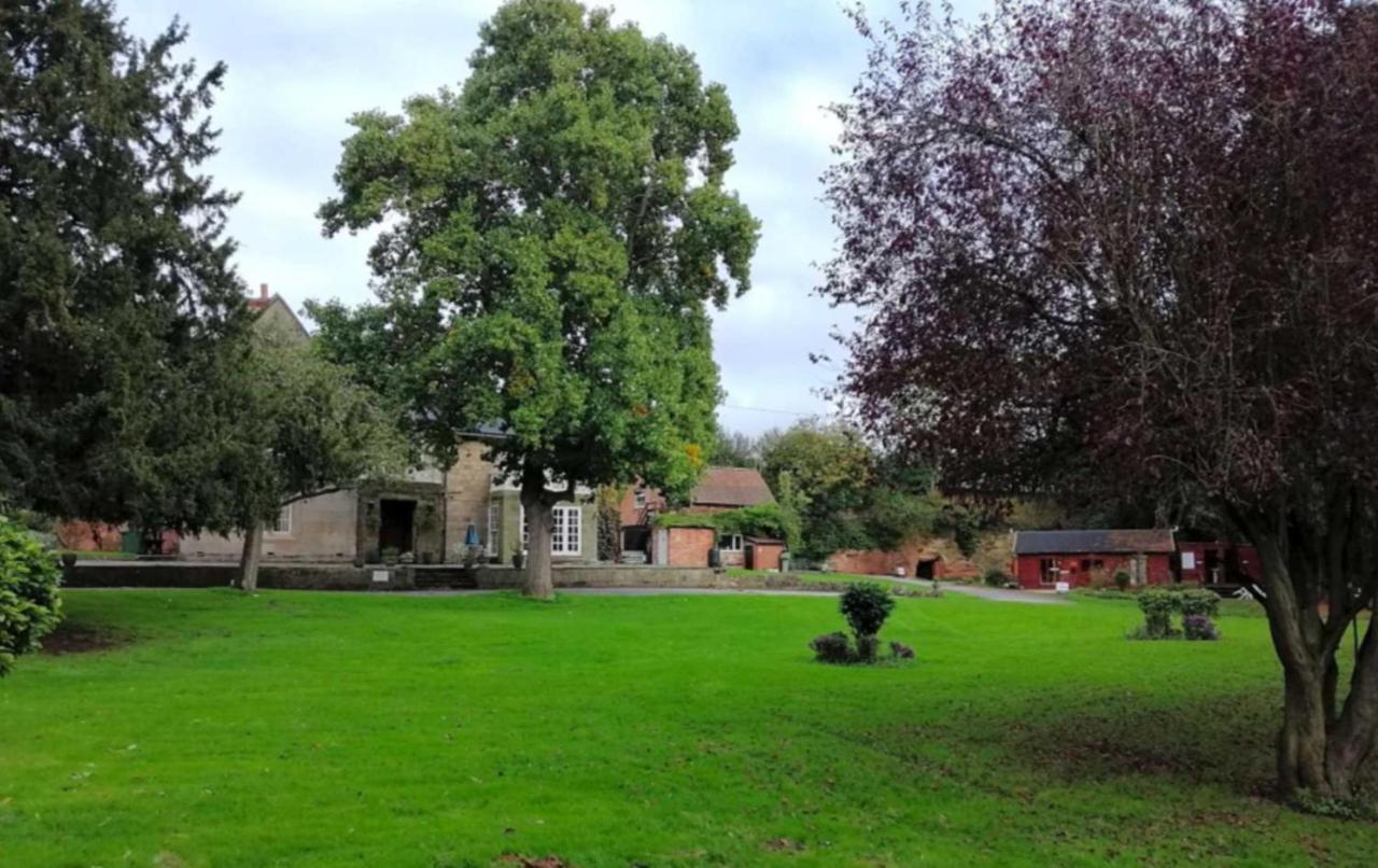 Impeccable 1-Bed House In Retford Close To A1 מראה חיצוני תמונה